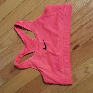 GUC XL Nike DRI-FIT Sports Bra